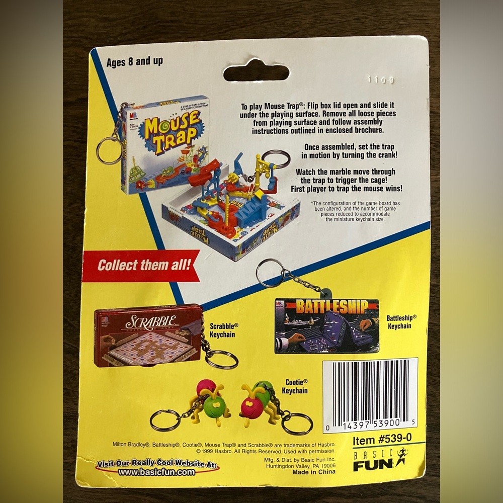 1999 Basic Fun Mouse Trap Game Keychain - Picture 2 of 2